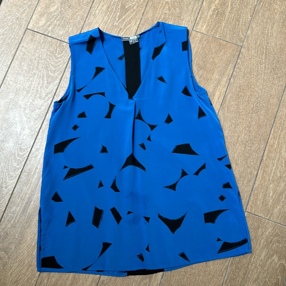 Vince XS sleeveless blouse